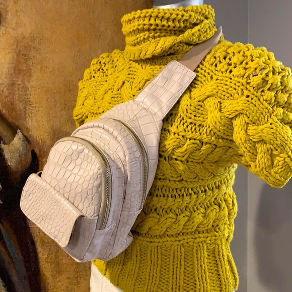 Urban Originals Cream Embossed Crossbody Bag. - Picture 2 of 3